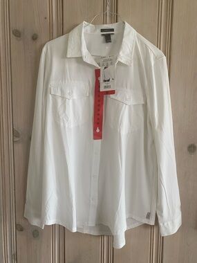 NWT Eddie Bauer White Long-Sleeve Button Front Shirt